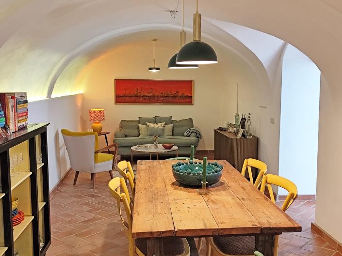 Image No.31-6 Bed Townhouse for sale