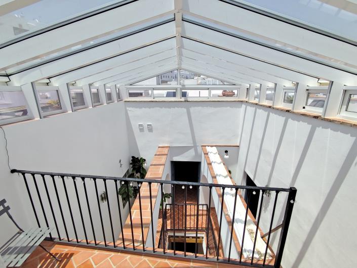 Image No.44-6 Bed Townhouse for sale