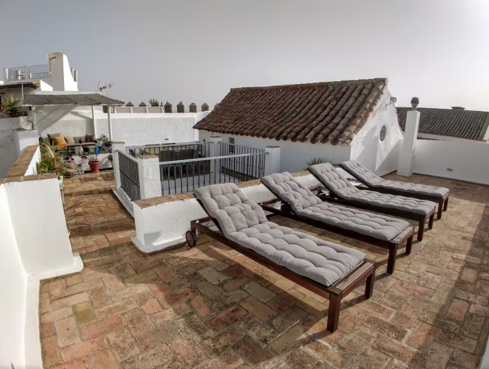 Image No.35-4 Bed Townhouse for sale