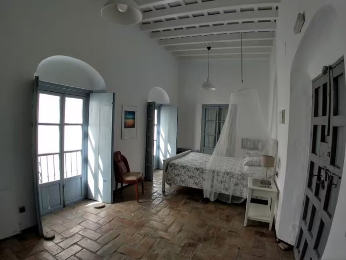 Image No.26-4 Bed Townhouse for sale