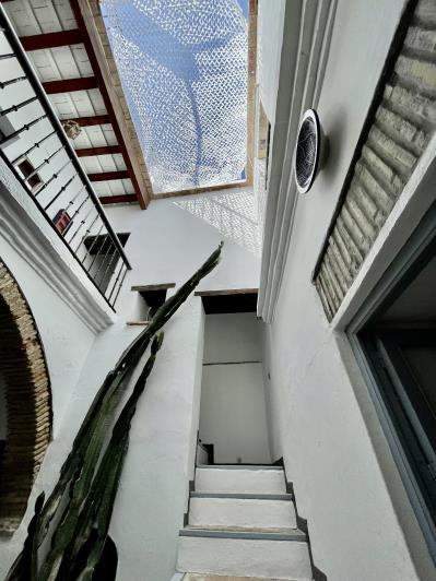 Image No.30-4 Bed Townhouse for sale