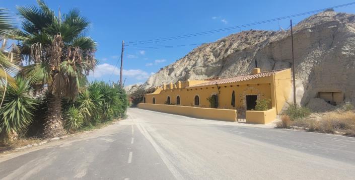 Image No.1-3 Bed House/Villa for sale