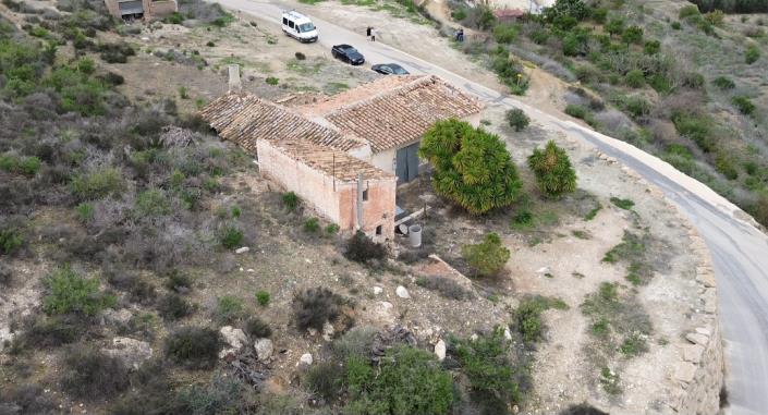 Image No.20-3 Bed Farmhouse for sale