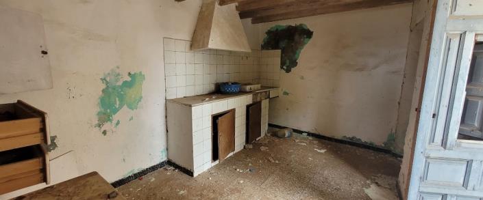 Image No.28-3 Bed Farmhouse for sale