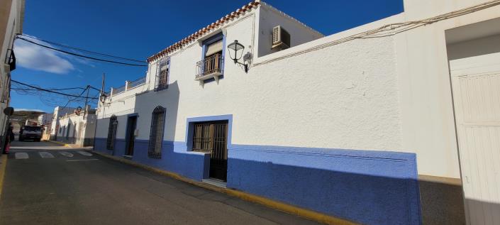 Image No.4-5 Bed Townhouse for sale