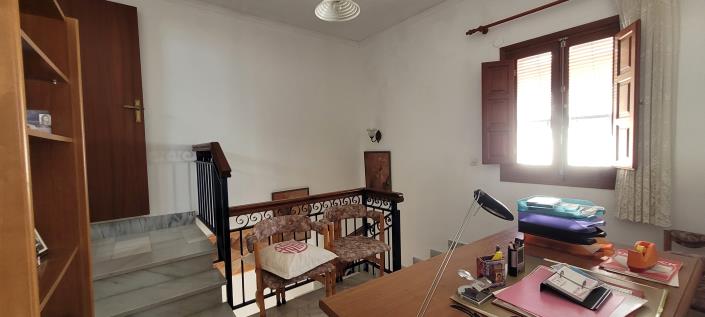 Image No.7-5 Bed Townhouse for sale