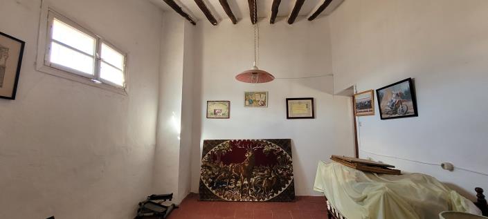 Image No.12-5 Bed Townhouse for sale