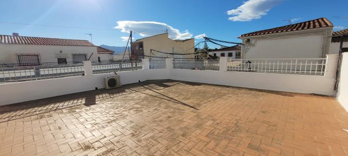 Image No.15-5 Bed Townhouse for sale