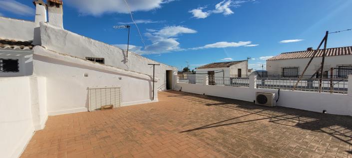 Image No.16-5 Bed Townhouse for sale