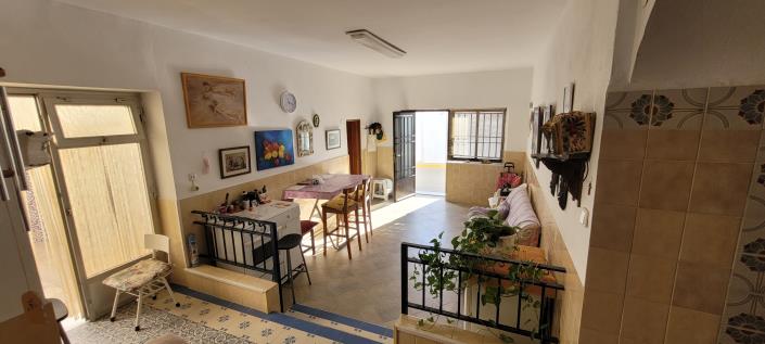 Image No.22-5 Bed Townhouse for sale