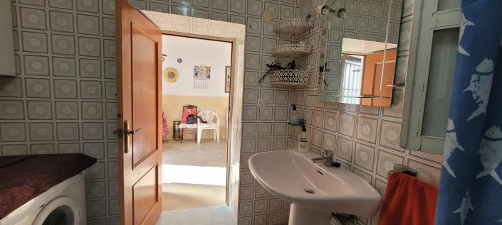 Image No.27-5 Bed Townhouse for sale