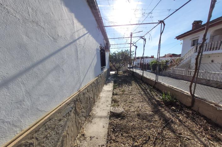 Image No.27-4 Bed Bungalow for sale