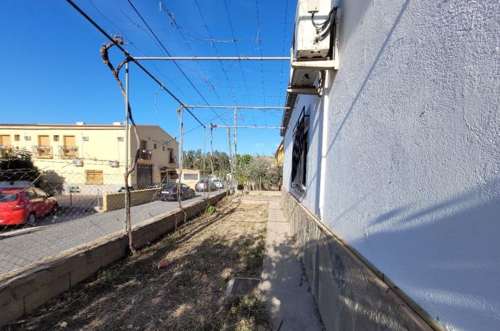 Image No.25-4 Bed Bungalow for sale