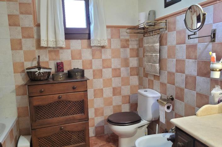 Image No.37-3 Bed Bungalow for sale