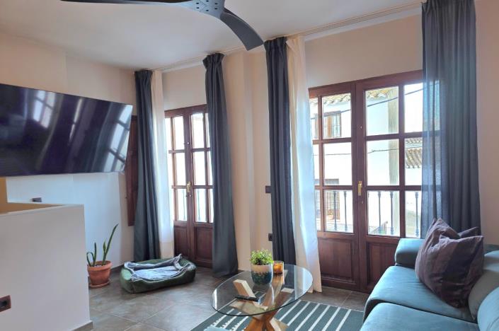 Image No.9-2 Bed House for sale