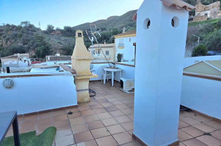 Image No.26-2 Bed House for sale