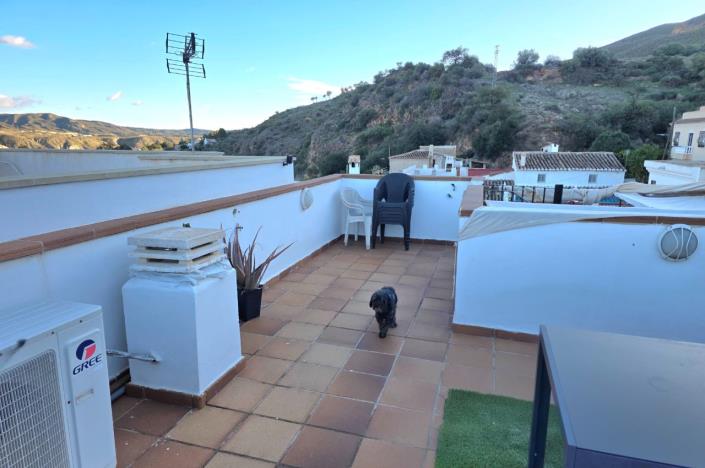 Image No.28-2 Bed House for sale