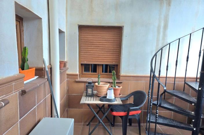 Image No.31-2 Bed House for sale