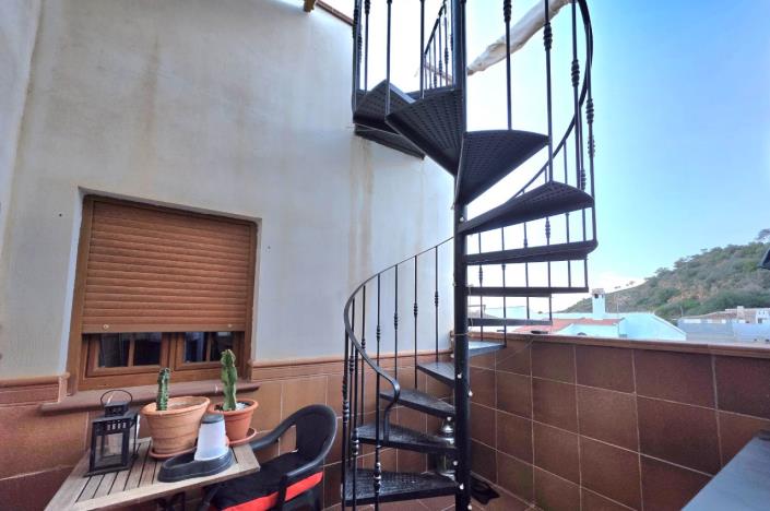 Image No.34-2 Bed House for sale