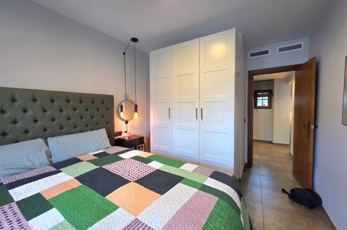 Image No.19-2 Bed Townhouse for sale