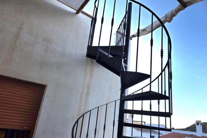 Image No.58-2 Bed Townhouse for sale