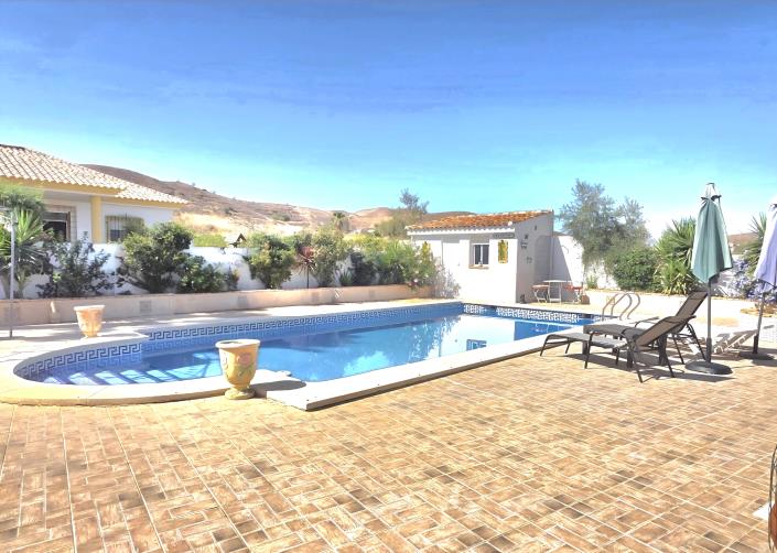 Image No.3-3 Bed Villa / Detached for sale