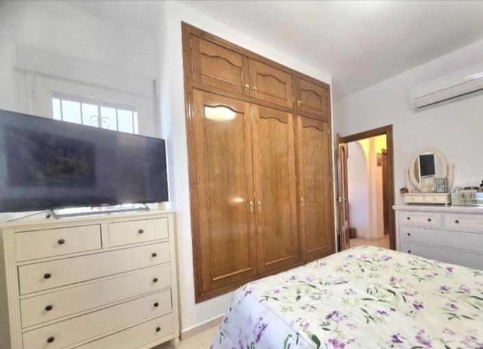 Image No.32-3 Bed Villa / Detached for sale