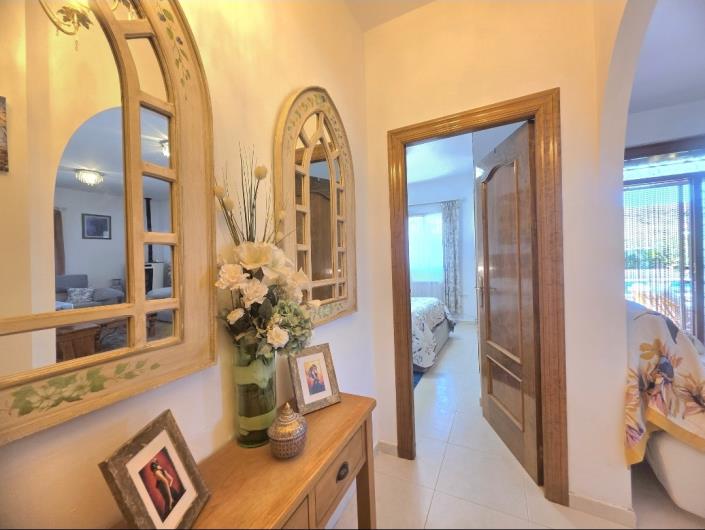 Image No.29-3 Bed Villa / Detached for sale