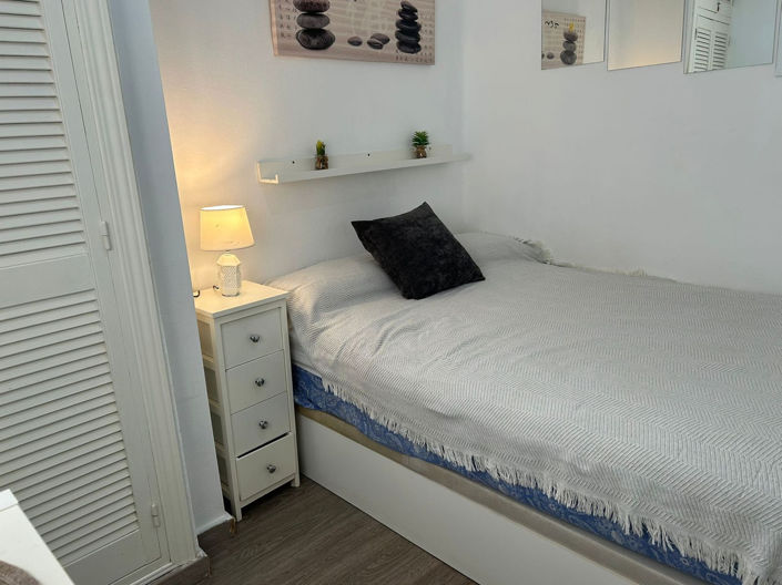 Image No.14-1 Bed Property for sale