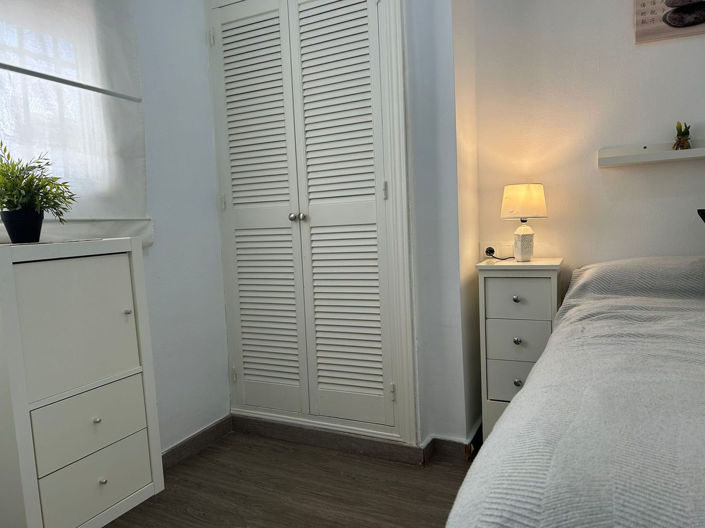 Image No.15-1 Bed Property for sale