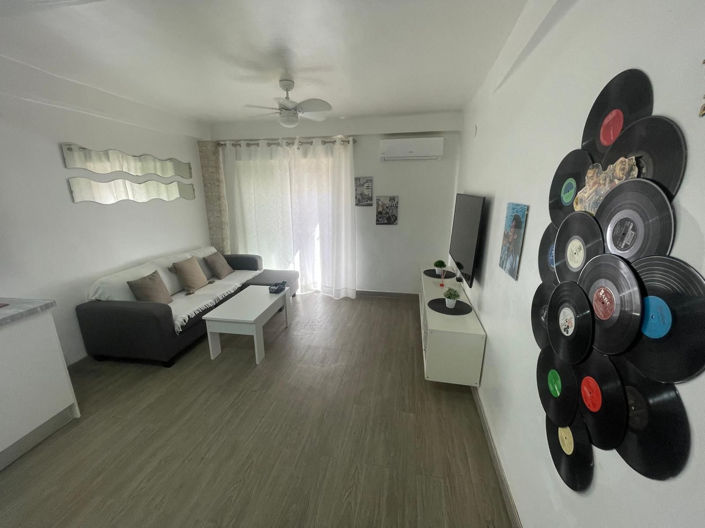 Image No.9-1 Bed Property for sale