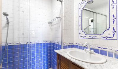 8-e64a9055bba3e77ac8aca3b893cdf826