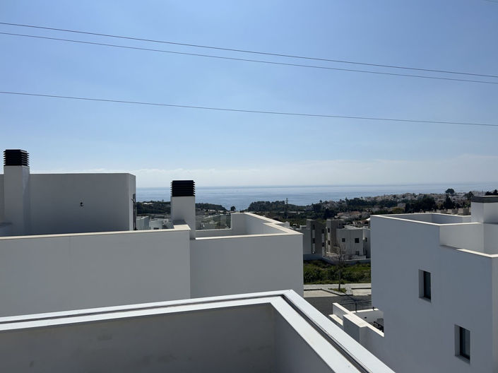 Image No.18-3 Bed Property for sale