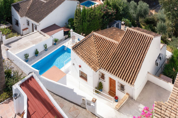 Image No.2-3 Bed Property for sale