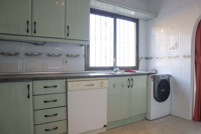 Image No.43-4 Bed Property for sale