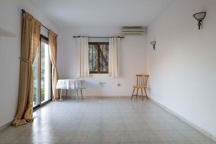 Image No.47-4 Bed Property for sale