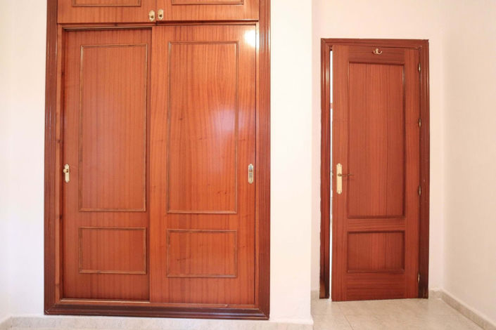 Image No.57-4 Bed Property for sale