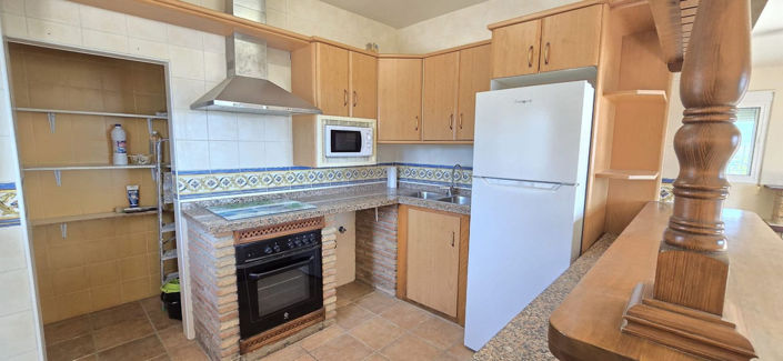 Image No.15-4 Bed Property for sale