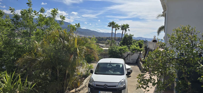 Image No.21-4 Bed Property for sale