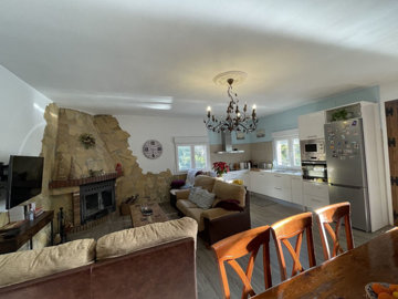 13-5fd73dea700db77384c091ca9818b1a9