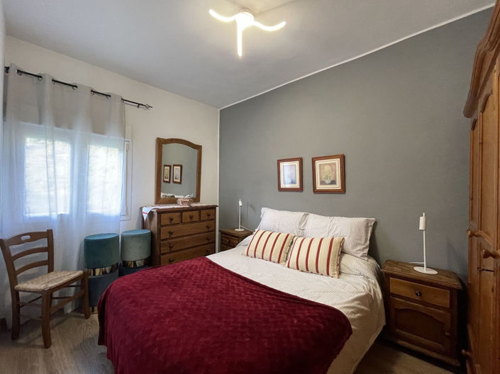 Image No.15-3 Bed Property for sale