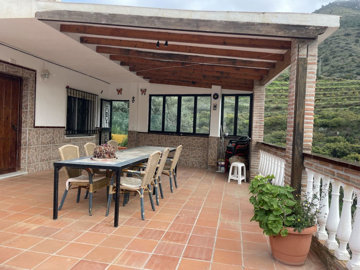 4 Bed Property for sale