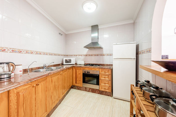 Image No.15-5 Bed Property for sale