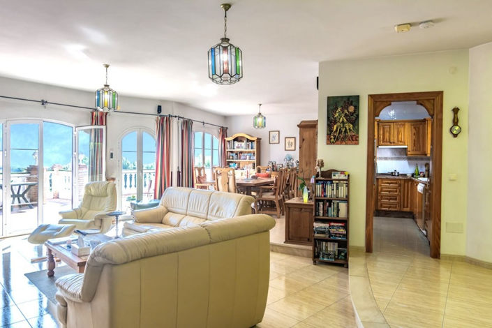 Image No.4-5 Bed Property for sale