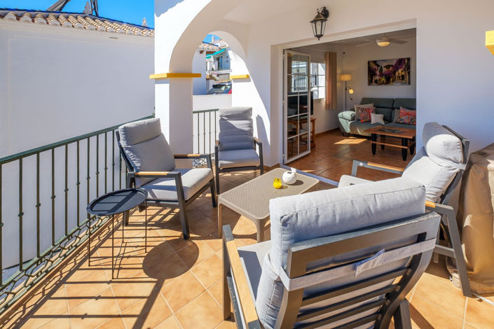 Image No.10-3 Bed Property for sale