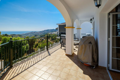 11-20939a0134ad724a8cb2a801094d15a4