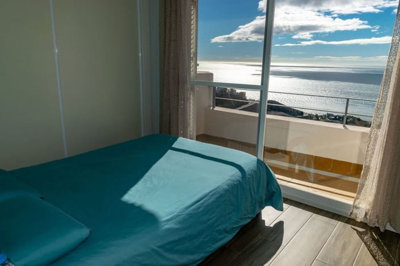 10-bb915d1cb19341576dcdc994b81ab9c5