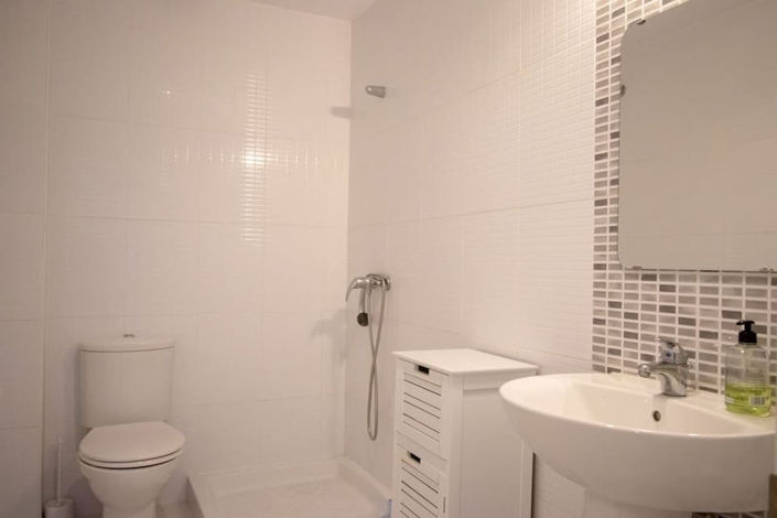 Image No.16-4 Bed Property for sale