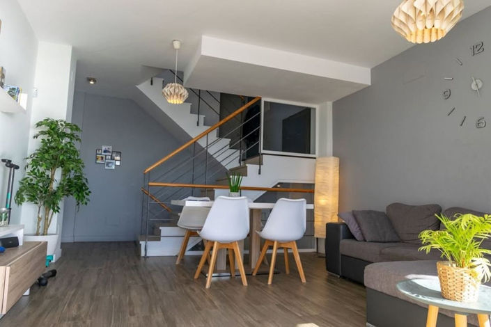 Image No.6-4 Bed Property for sale