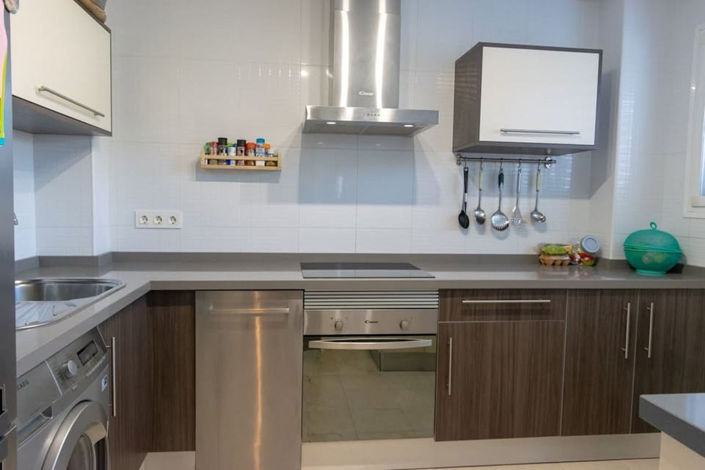 Image No.9-4 Bed Property for sale